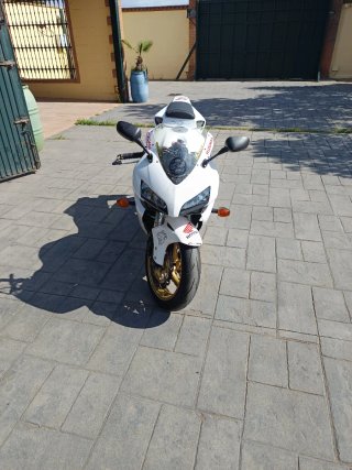 Honda CBR 1000RR Fireblade 12.500 km