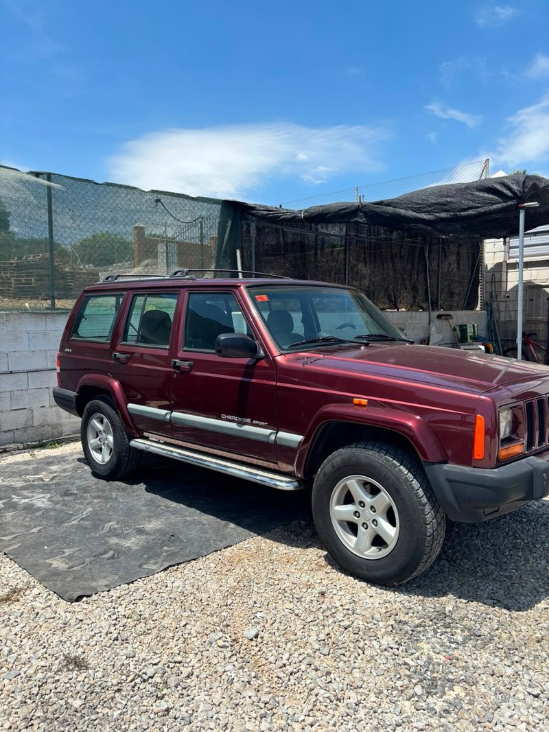 Jeep Cherokee 2000 - foto 1