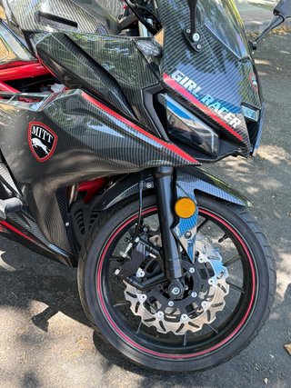 Moto Mitt GP 125 Deportiva Negra/Roja