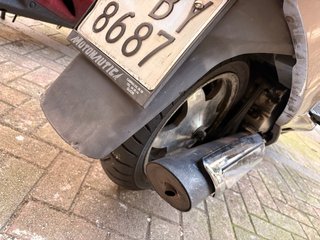 Maxi Scooter Negra y Plateada , burman 250
