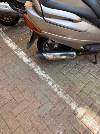 Maxi Scooter Negra y Plateada , burman 250