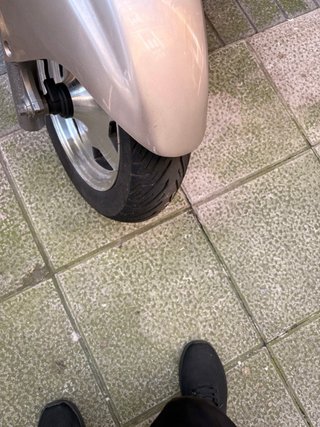 Maxi Scooter Negra y Plateada , burman 250