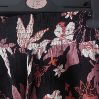 Pantalon corto estampado floral