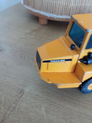 Camión Dumper Volvo BM A25 Joal//