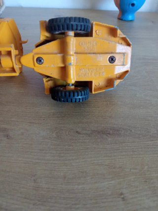 Camión Dumper Volvo BM A25 Joal//