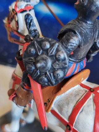 Soldatini di metallo a cavallo