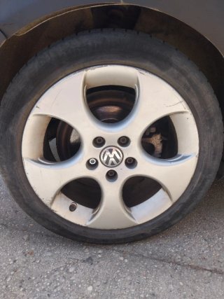 Cambio o vendo Llantas Detroit Golf GTI 17 pulgada
