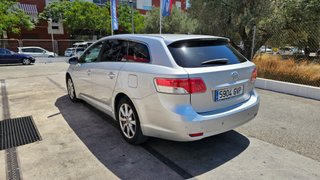 Toyota Avensis 2011
