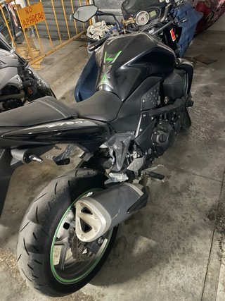 Moto Kawasaki Z750 Negra
