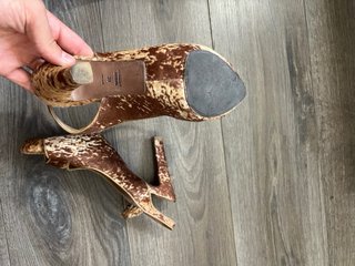 Zapatos de tacón con estampado animal