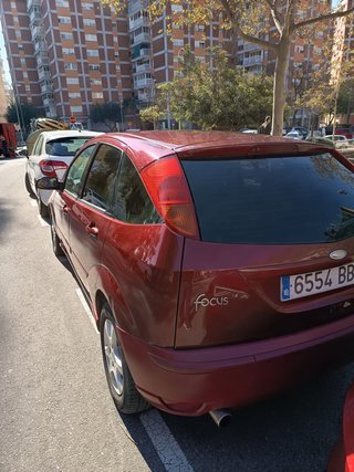 Ford Focus Trend 1.6 gasolina año 2000 252600 KM