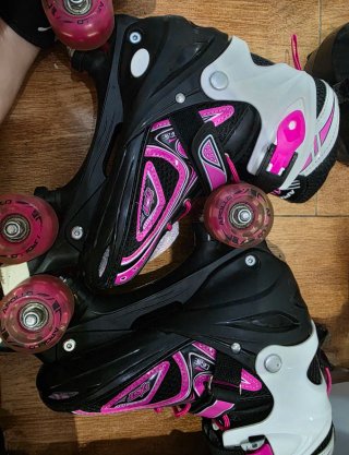 Patines Apollo 4 Ruedas Rosa y Negro
