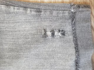 Pantalón corto vaquero desgastado