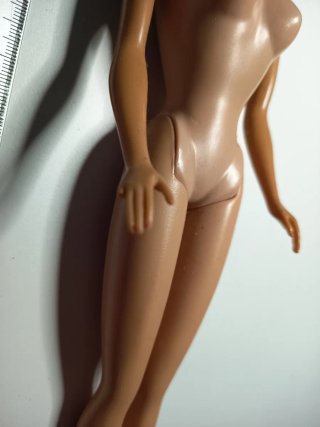 Muñeca Barbie midget clásica