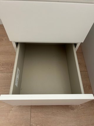2 Mesitas de Noche Malm IKEA Blancas