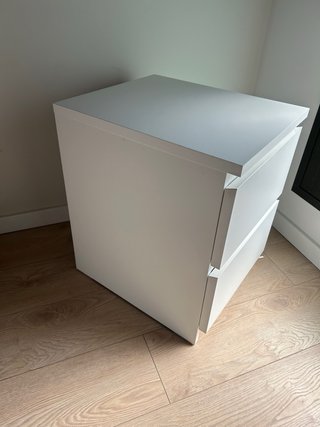2 Mesitas de Noche Malm IKEA Blancas