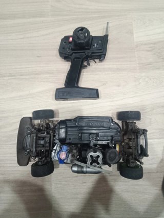 2 Coches RC 1/10: Tamiya TGS y TT01