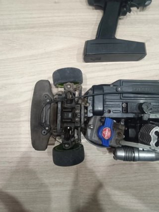 2 Coches RC 1/10: Tamiya TGS y TT01