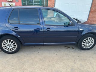 Volkswagen Golf 4 año 2003