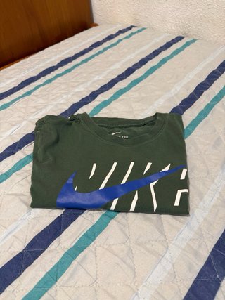 Camiseta Nike Verde Logo Swoosh