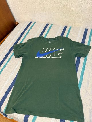 Camiseta Nike Verde Logo Swoosh