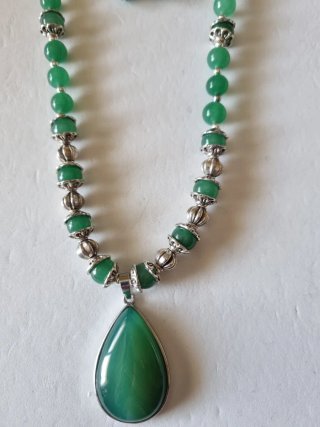 Conjunto collar, pulsera y pendientes jasped