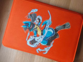 Carpeta Pokémon Lucario pintada a mano
