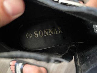 Botines de ante negros con tacón