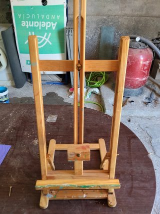 Caballete de pintura pequeño de madera