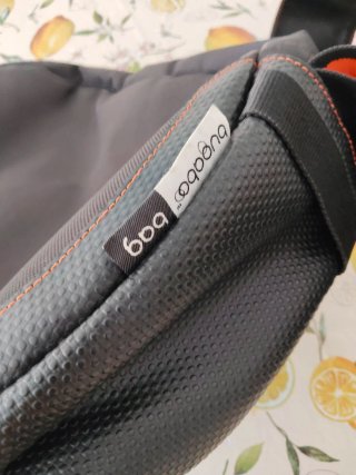 Bolso Buoabo Negro y Naranja