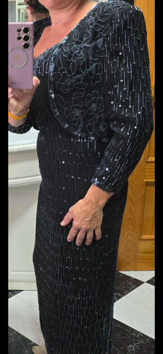 Vestido de fiesta negro con chaqueta
