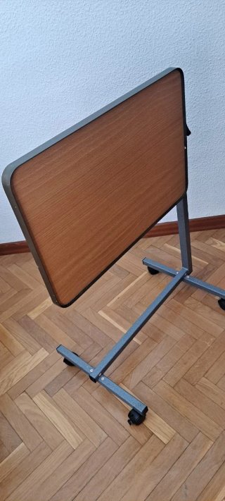 Salamanca. Cama articulada eléctrica con elevador.