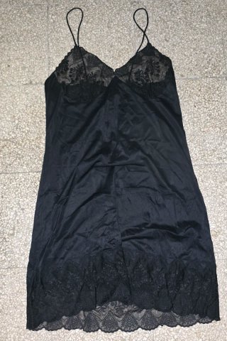 Abito sottoveste con pizzo nero