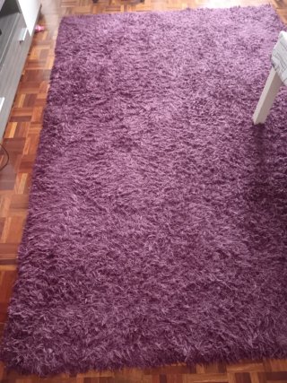 Alfombra pelo largo berenjena 160x230