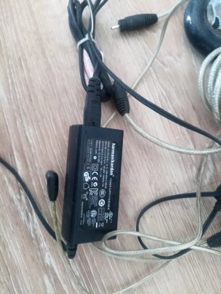 Altavoces Harman Kardon transparentes Sonido Súper