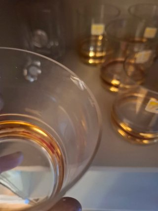 Juego de 6 vasos dorados y transparentes