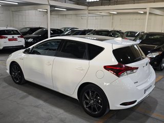 Toyota Auris 1.8 140H Hybrid Advance
