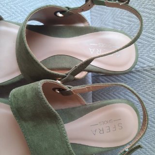 Sandalias verdes, plataforma y cuña de corcho