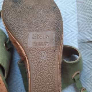 Sandalias verdes, plataforma y cuña de corcho