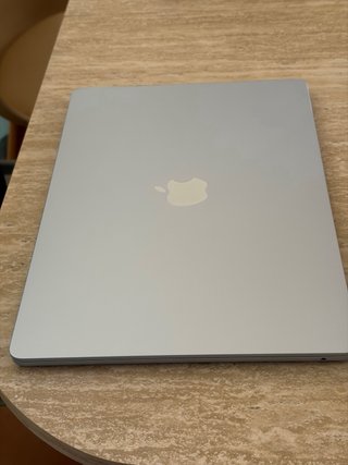 MacBook Air 15” 24GB RAM 1TB SSD azul cielo