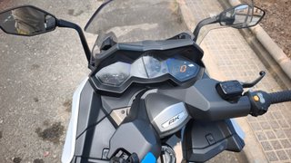 Kymco AK550 ABS Maxi Scooter Gris/Plata