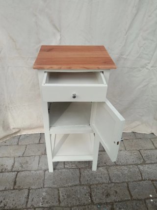Mesita auxiliar madera antigua