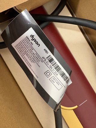 Piastra Dyson Airstrait Rossa e Dorata