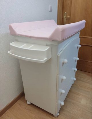Cambiador Micuna con bañera