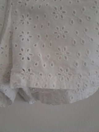 Pantalón corto blanco bordado talla 36 S
