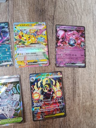 Cartas Pokémon japonesas.