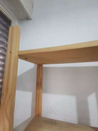 Estantería maciza