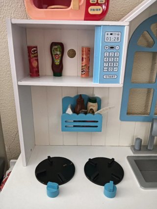 Cocina de juguete de madera con accesorios