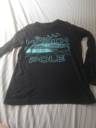 Camiseta Negra North Pole