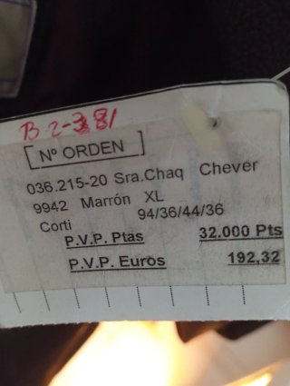 Chaqueta de cuero para mujer